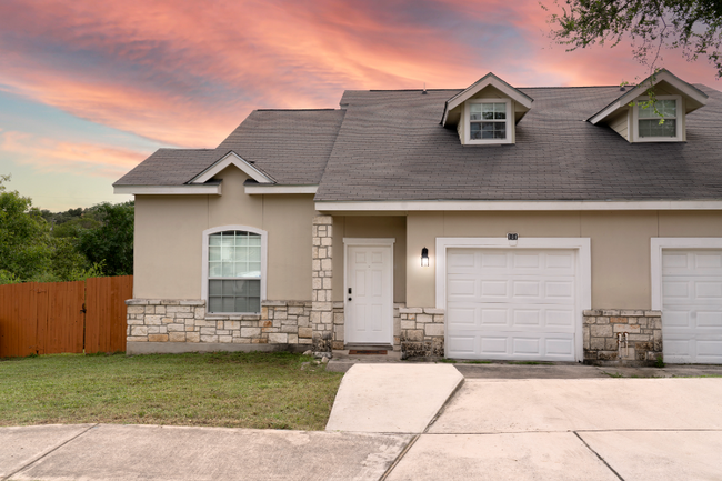 7414 Moss Brook Dr in San Antonio, TX - Building Photo - Building Photo