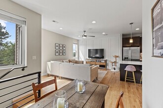 3553 S Emerson St, Unit 2 in Englewood, CO - Building Photo - Building Photo