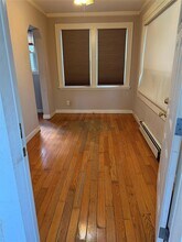 76 E Argyle St in Valley Stream, NY - Foto de edificio - Building Photo