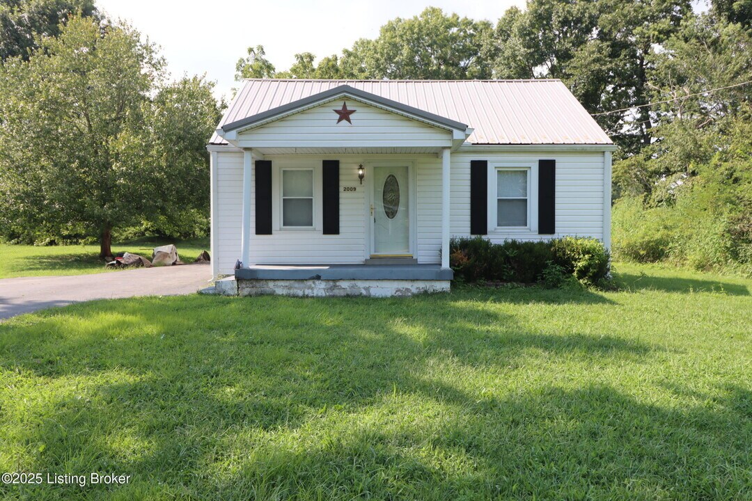 2009 Granger Rd in Louisville, KY - Foto de edificio