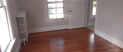 36 Lake St in Highland Falls, NY - Building Photo - Building Photo