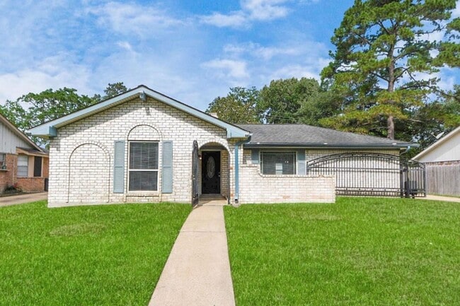 23223 Canyon Lake Dr in Spring, TX - Building Photo - Building Photo