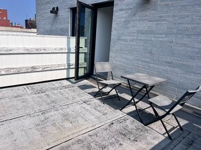 11 Cooper St in New York, NY - Building Photo - Building Photo