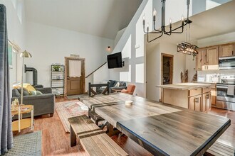 71 Pinecrest Rd in Woodland Park, CO - Building Photo - Building Photo
