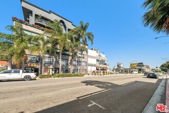 930 S Robertson Blvd in Los Angeles, CA - Building Photo - Building Photo