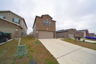 2428 Lazo Smt in San Antonio, TX - Building Photo - Building Photo