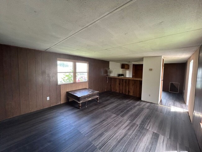 property at 441 Tschoepe Rd