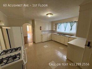 60 Acushnet Ave in Springfield, MA - Building Photo - Building Photo