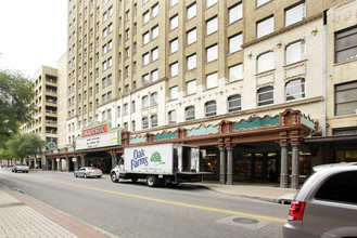 Towers at the Majestic in San Antonio, TX - Building Photo - Building Photo