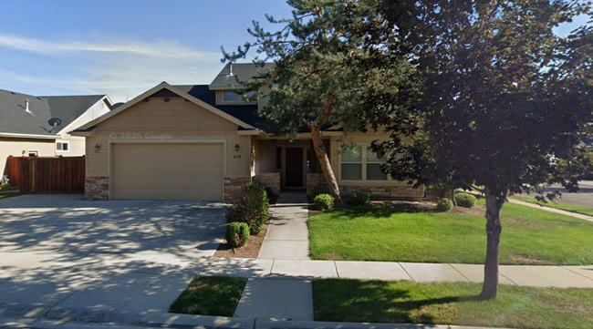 property at 619 E Bonita Canyon St