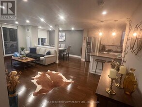 1415 Ghent Ave in Burlington, ON - Building Photo - Building Photo