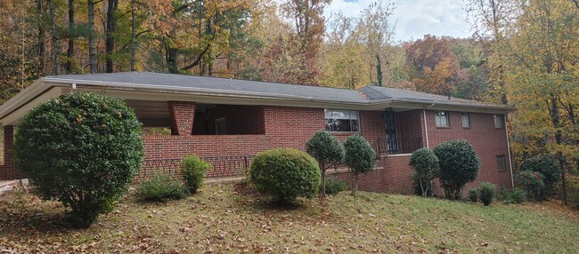 property at 200 Woodbury Ave