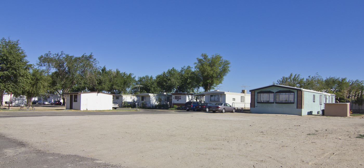 Antelope Valley Mobile Estates in Rosamond, CA - Building Photo