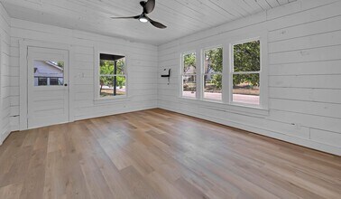 1905 N 19th St in Waco, TX - Building Photo - Building Photo