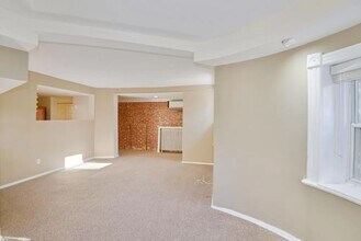 1000 S Carolina Ave SE, Unit A in Washington, DC - Building Photo - Building Photo