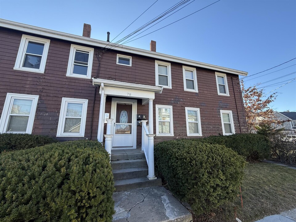 78 Decatur St, Unit #3 in Arlington, MA - Foto de edificio