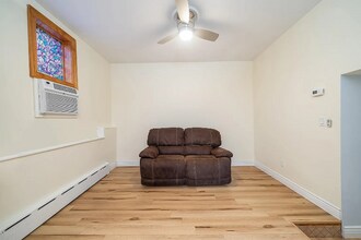 137 W 15th St-Unit -#G in Bayonne, NJ - Building Photo - Building Photo