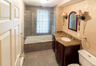 55 E Concord St, Unit 1 in Boston, MA - Building Photo - Building Photo