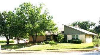 603 Bent Tree Ct in Euless, TX - Building Photo