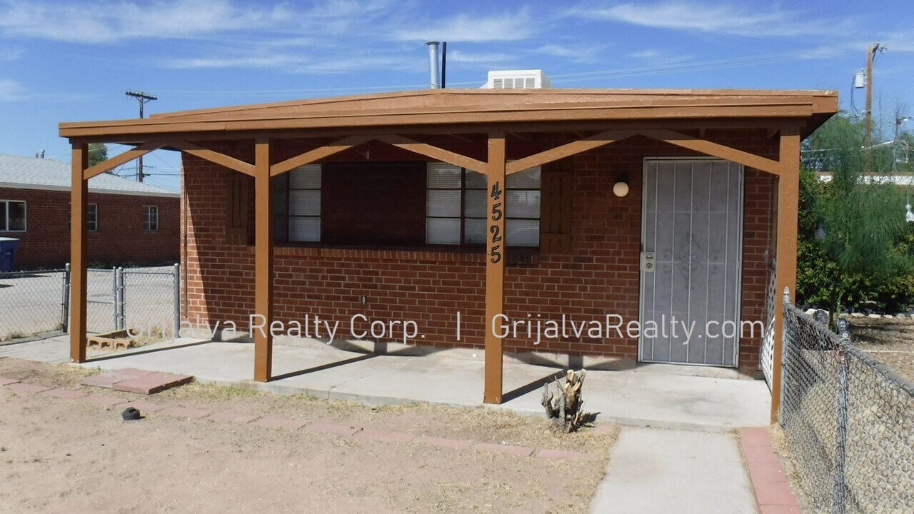 4525 E 17th St in Tucson, AZ - Building Photo