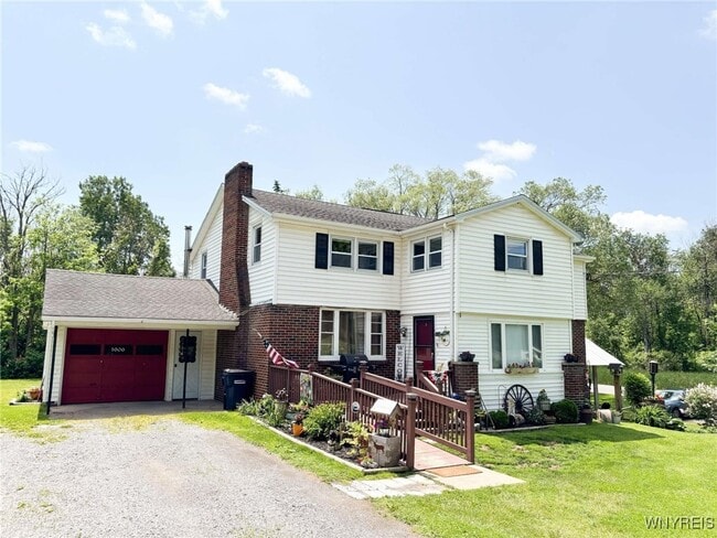property at 1606 Main St