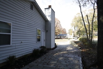 12300 Rock Canyon Dr in Charlotte, NC - Building Photo - Building Photo