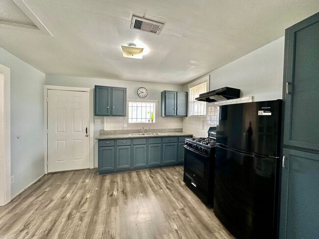 property at 305 N Live Oak St