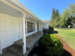 790 Casmalia Way in Sacramento, CA - Building Photo - Building Photo