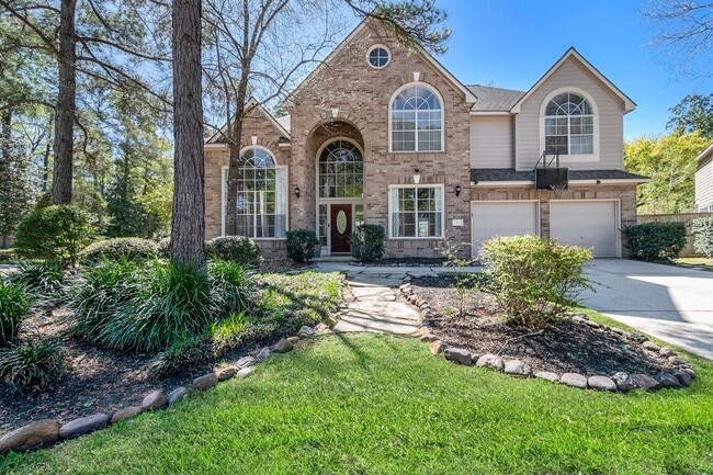 property at 15 Larks Aire Pl