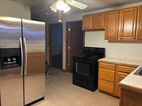 1 Hemans St in Worcester, MA - Building Photo - Building Photo