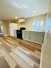 54 Mountain Crst MHP Dr in Candler, NC - Building Photo - Building Photo