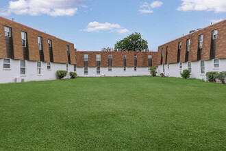 Summit at Abilene North in Abilene, TX - Foto de edificio - Building Photo