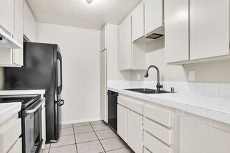 4172 Camino Lita in San Diego, CA - Building Photo - Building Photo