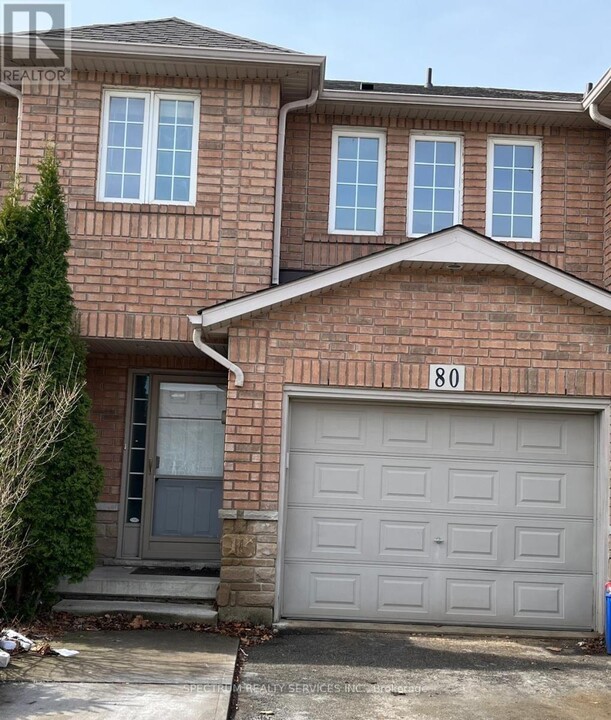 80 Hannon Cres in Hamilton, ON - Building Photo