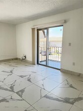 7011 SW 129th Ave in Miami, FL - Building Photo - Building Photo