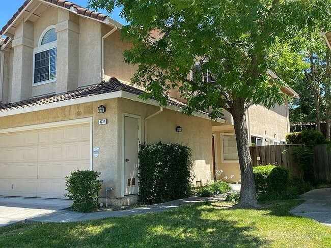 4237 Garibaldi Pl in Pleasanton, CA - Building Photo - Building Photo