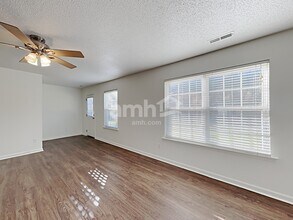 4901 Alenja Ln in Raleigh, NC - Foto de edificio - Building Photo