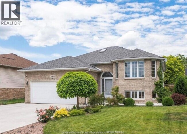 4316 Golfcourse Cres in Windsor, ON - Building Photo - Building Photo