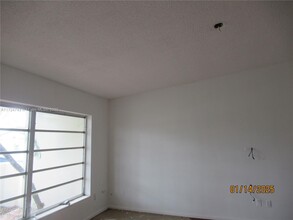 11015 SW 154th Terrace in Miami, FL - Building Photo - Building Photo