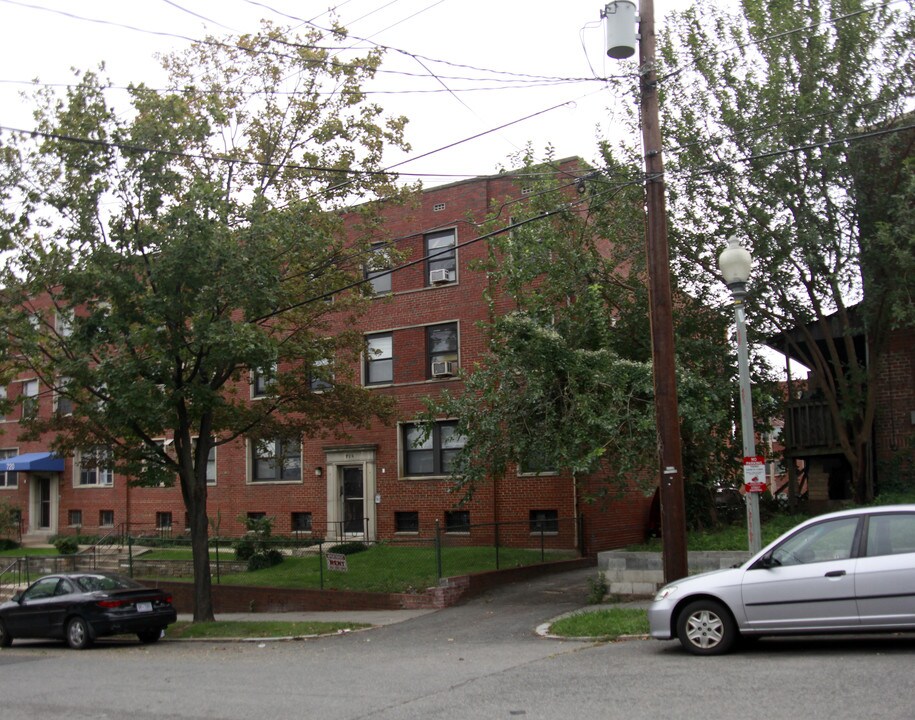 724 Madison St NW in Washington, DC - Foto de edificio