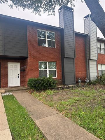 323 Towne House Ln
