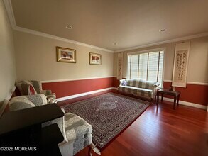 8 Bennett Ct in Marlboro, NJ - Building Photo - Building Photo