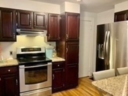 33 Westbourne Ter, Unit 3 in Brookline, MA - Foto de edificio - Building Photo