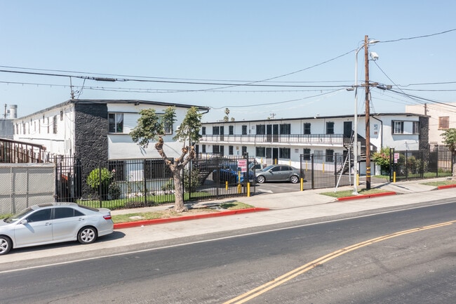8711-8717 Avalon Blvd
