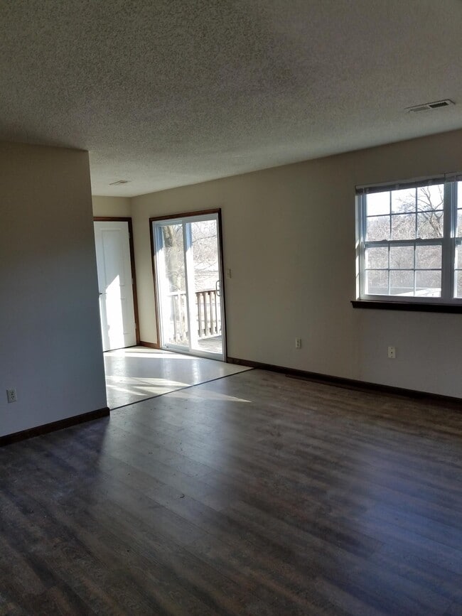 9 Cherry Tree Ln, Unit 9 Cherry Tree in Glen Carbon, IL - Building Photo - Building Photo