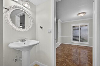 323 Sandtree Dr in Palm Beach Gardens, FL - Building Photo - Building Photo