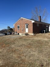 203 Rutledge Circle in Salem, VA - Building Photo - Building Photo