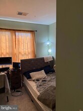 4200 Mozart Brigade Ln in Fairfax, VA - Foto de edificio - Building Photo