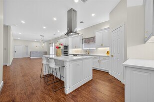 95 Rd 5263B in Cleveland, TX - Building Photo