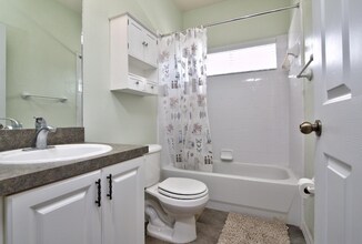 9453 NW 24th Rd in Gainesville, FL - Building Photo - Building Photo